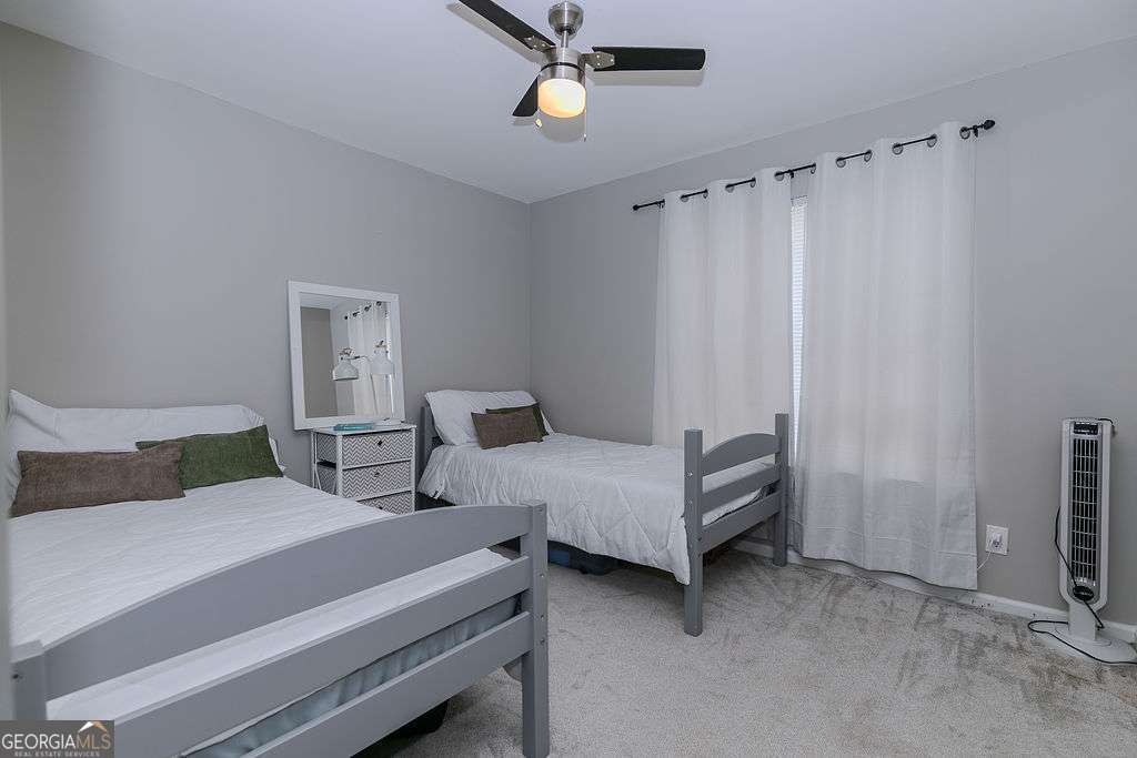 1067 Dover Way Property Photo 24