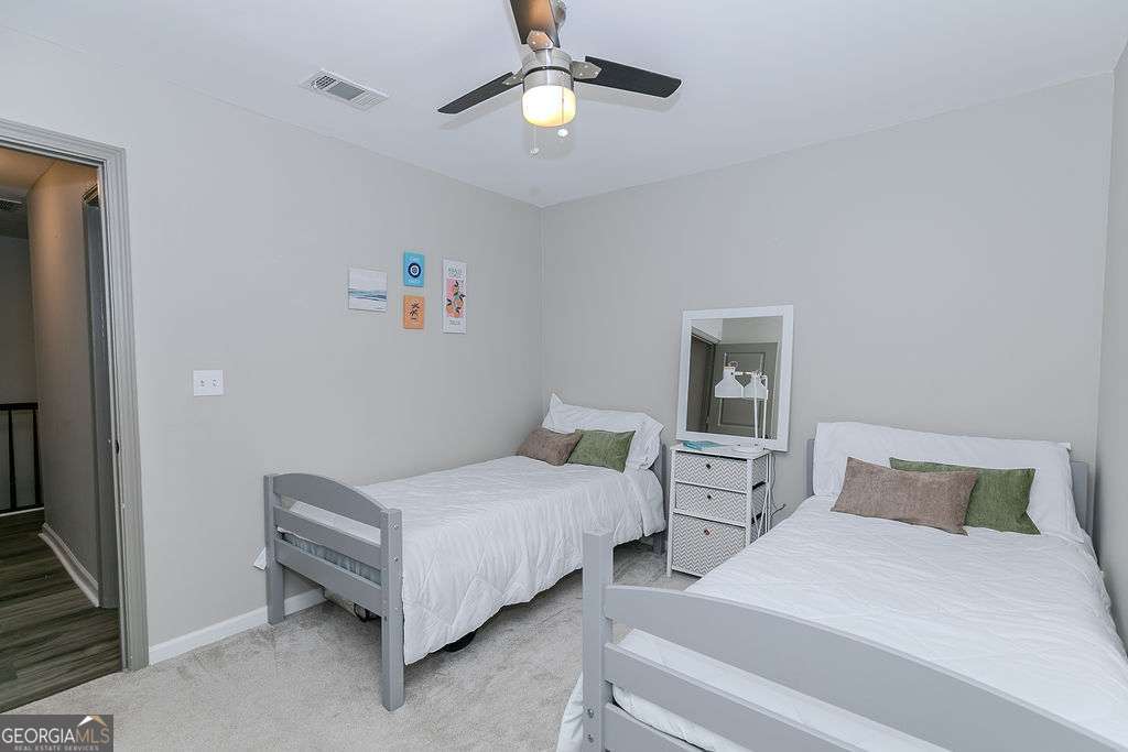 1067 Dover Way Property Photo 25