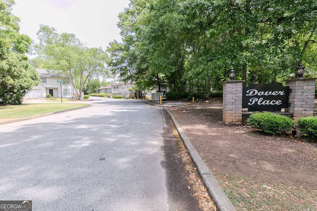 1067 Dover Way Property Photo 31