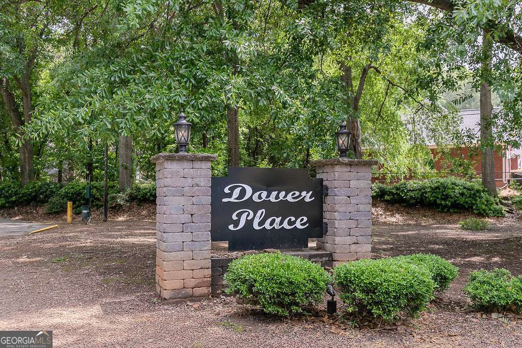 1067 Dover Way Property Photo 32