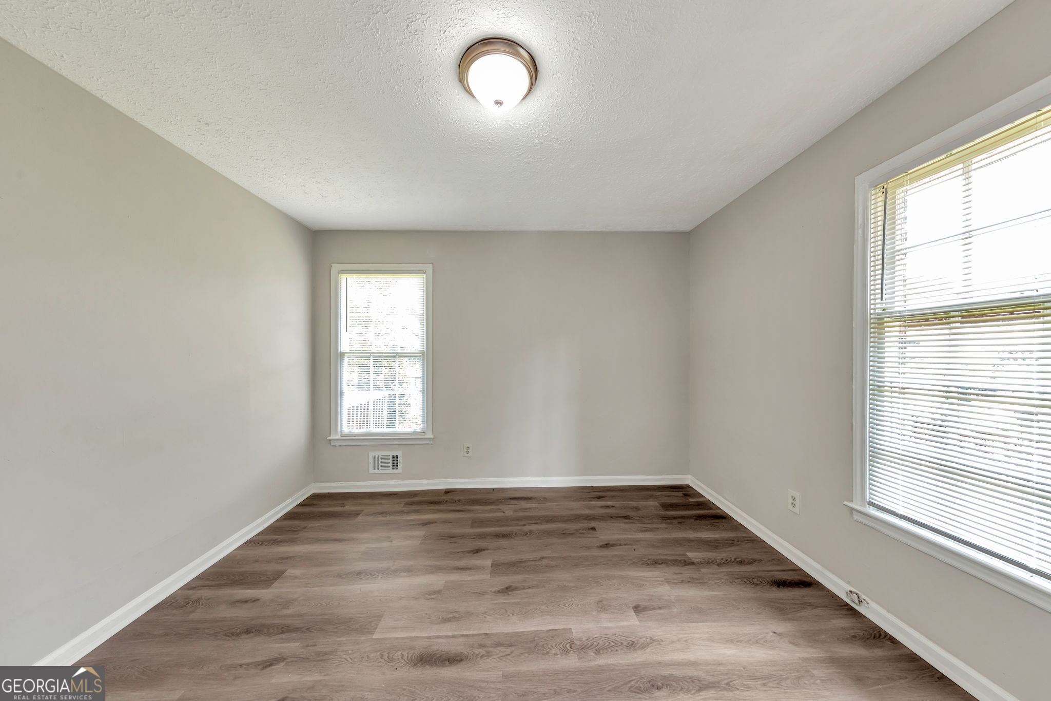 118 Victor Circle Nw Property Photo 11