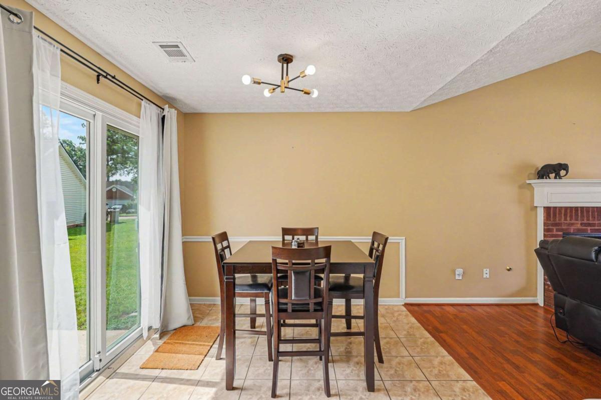 1712 Graystone Drive Property Photo 9