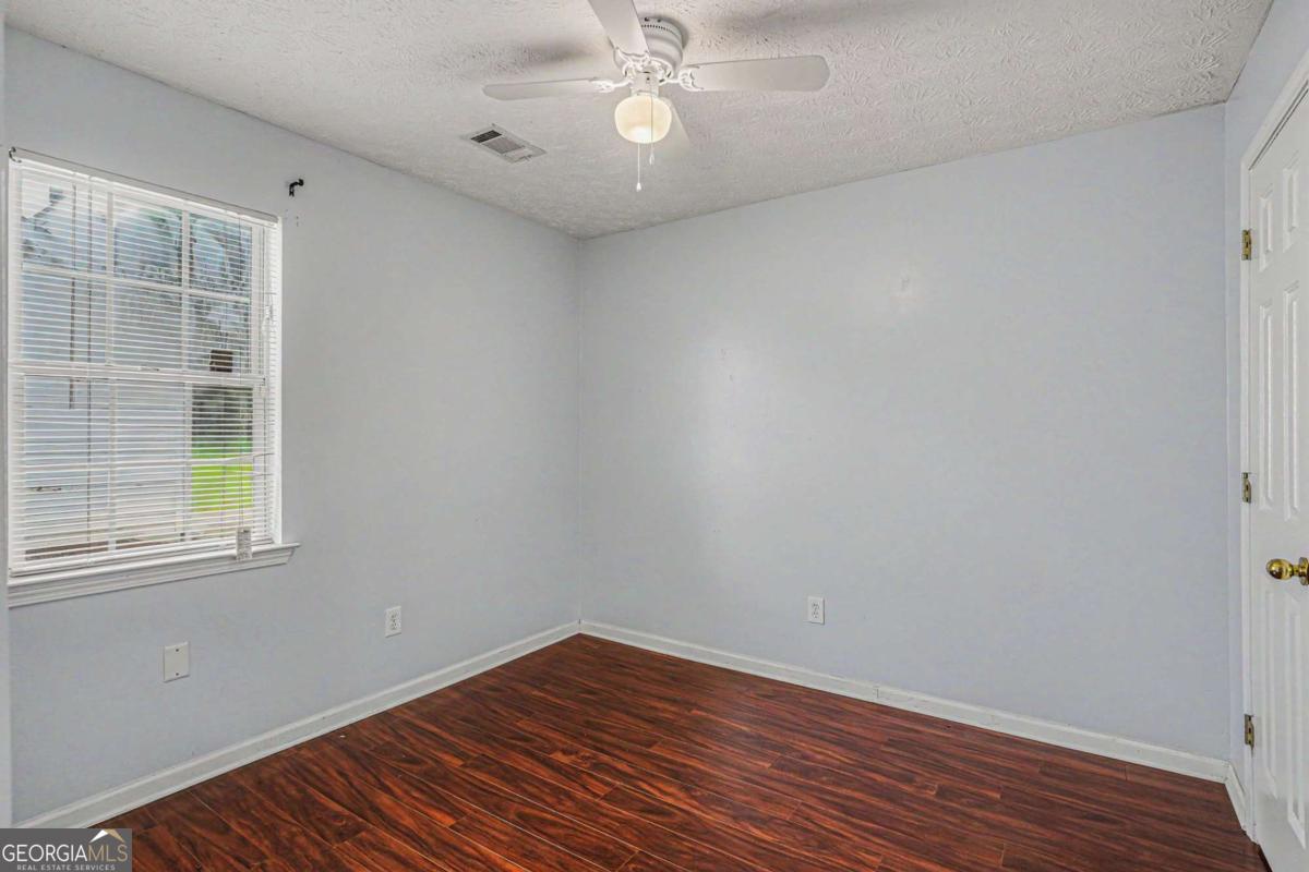 1712 Graystone Drive Property Photo 13