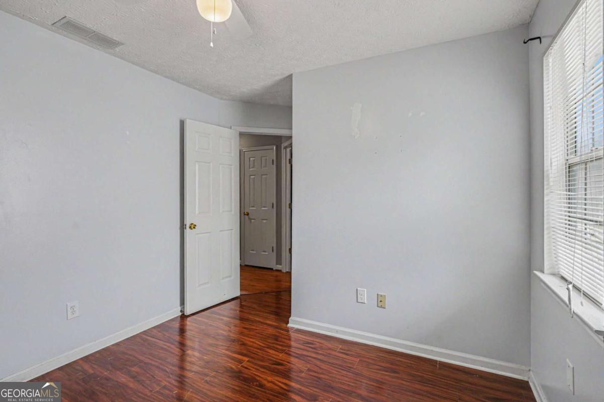 1712 Graystone Drive Property Photo 14