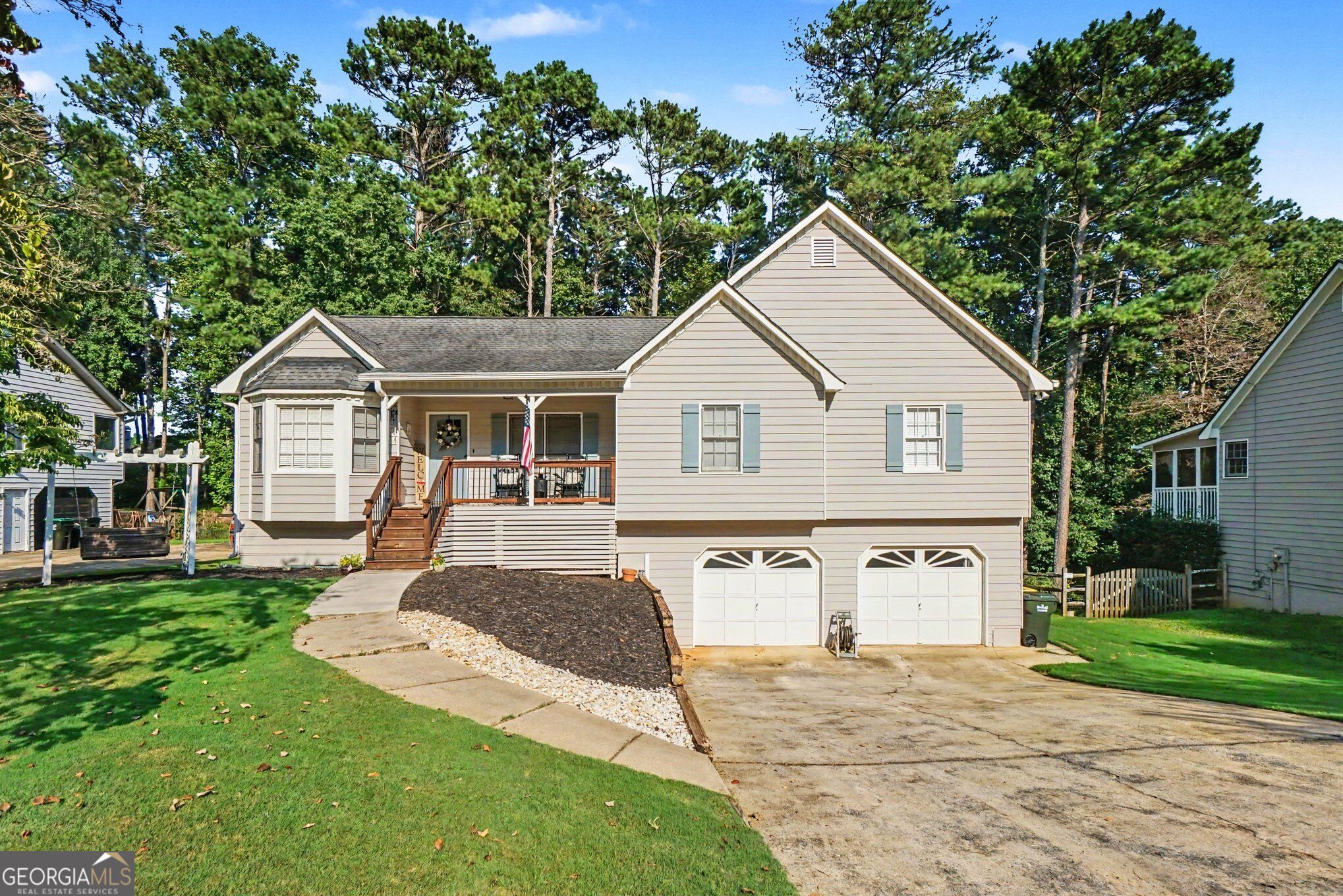 535 Brooksdale Drive Property Photo 1