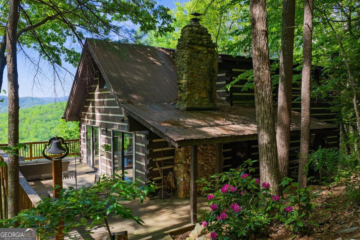 1049 Rockwater Road Property Photo 1