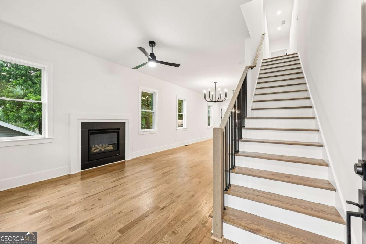 112 1st Avenue Property Photo 5