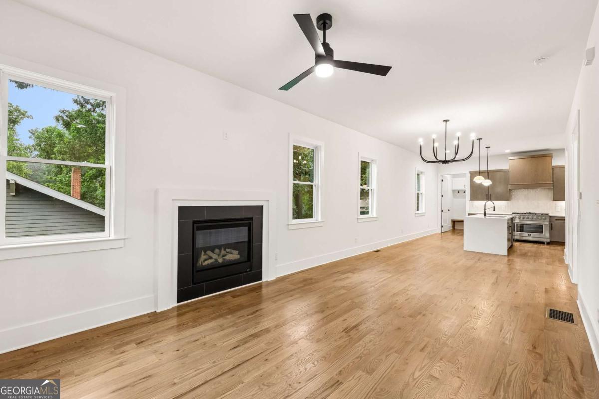 112 1st Avenue Property Photo 8