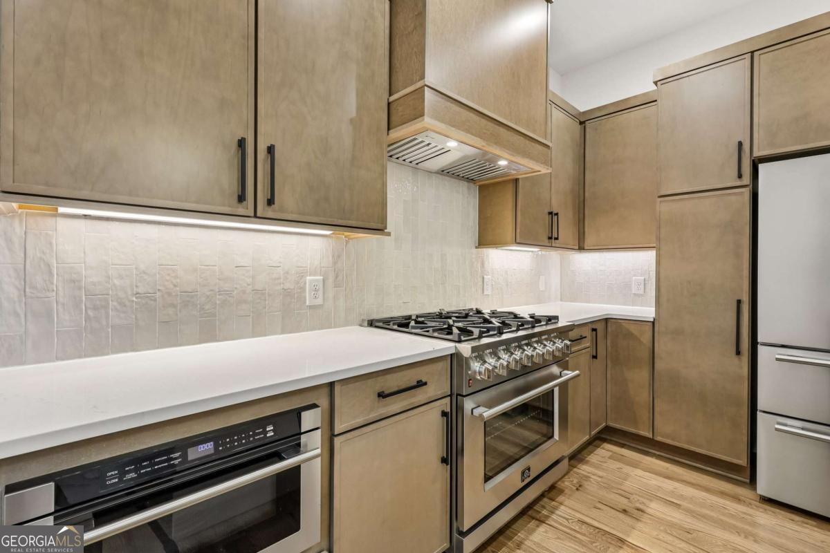112 1st Avenue Property Photo 14