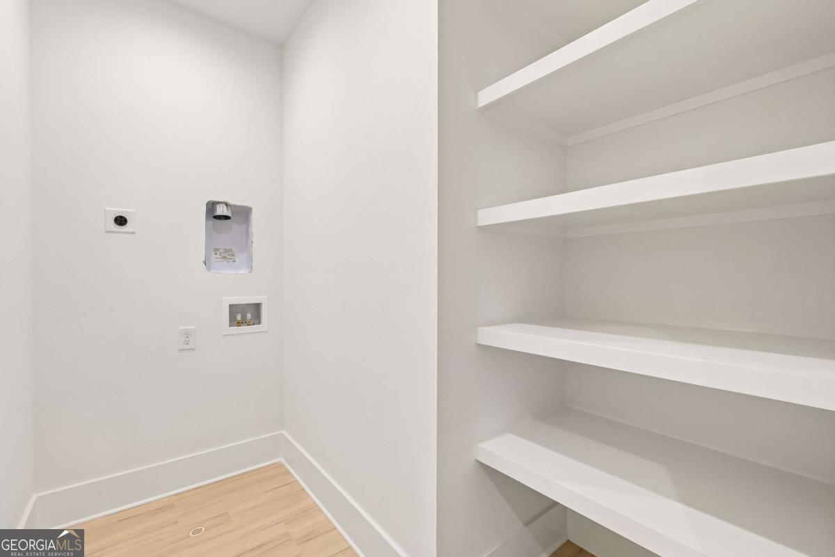 112 1st Avenue Property Photo 28