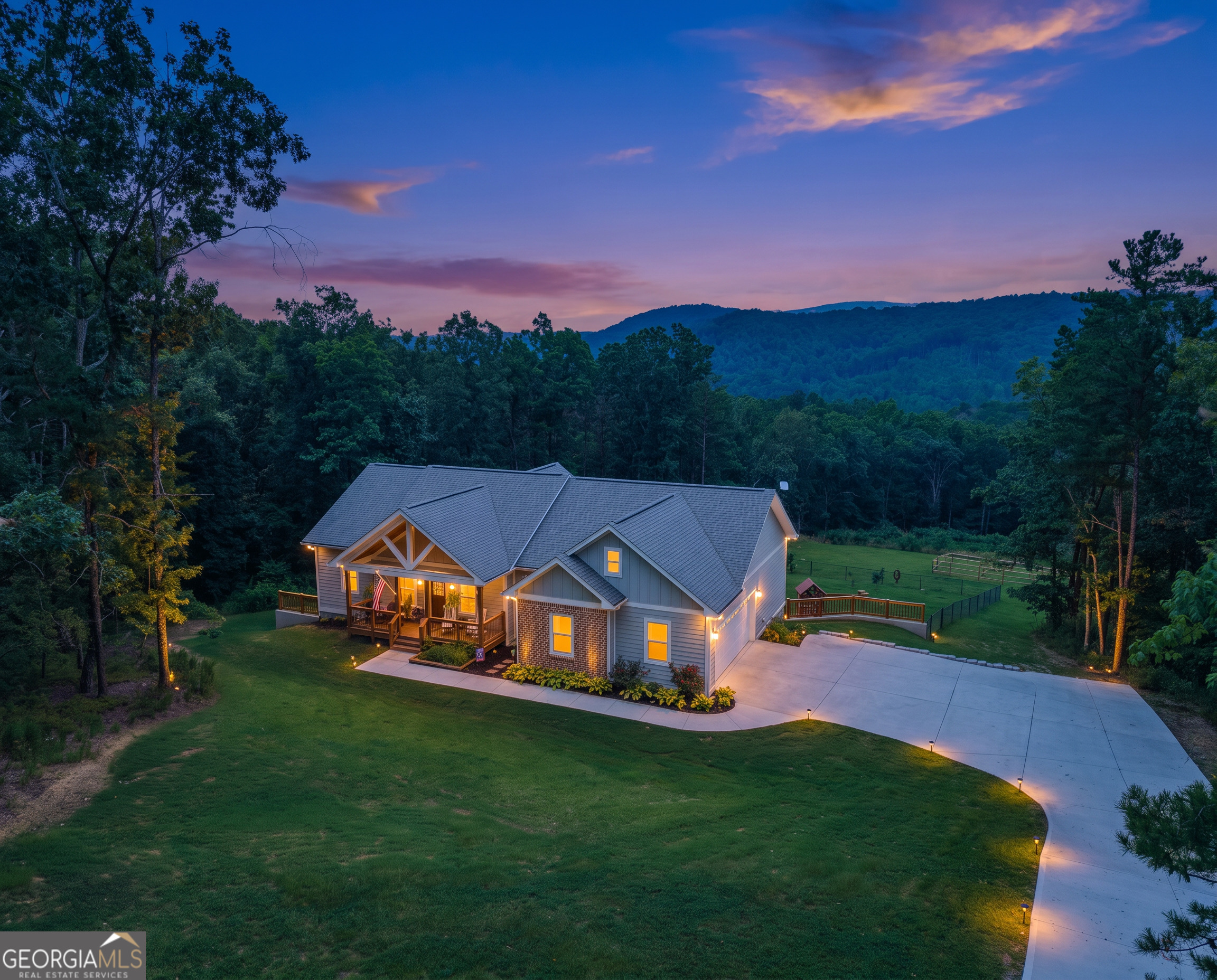 251 Birchwood Court Property Photo 1