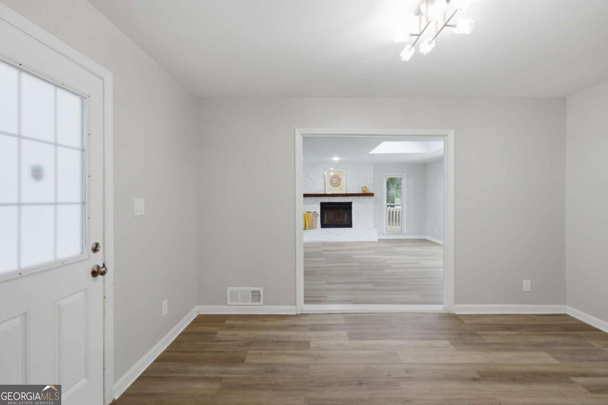 2725 Bradmoor Way Property Photo 3
