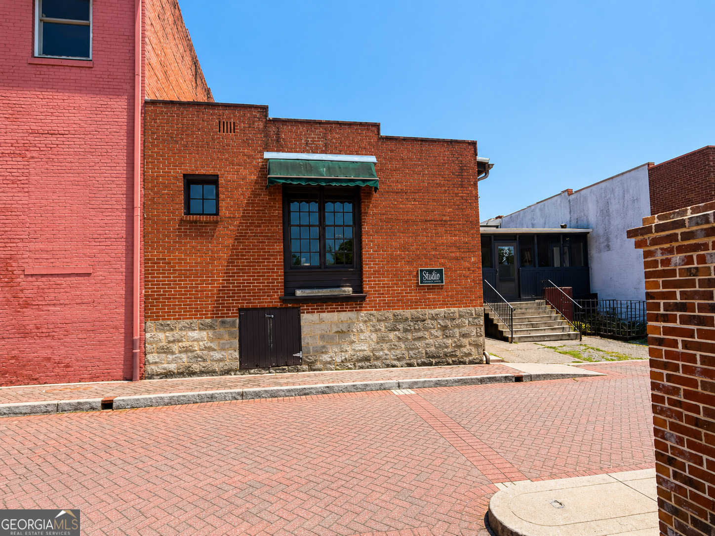 61 Doyle Street Property Photo 5
