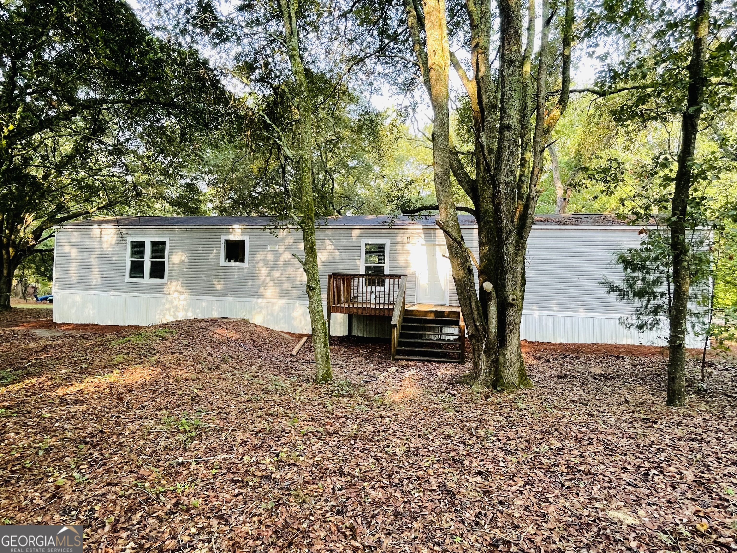 30 Golden Lane Property Photo 2