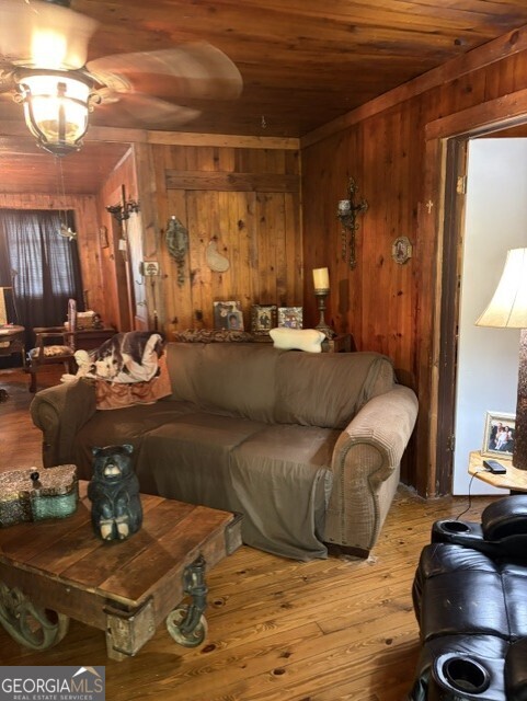 20 S Scruggs Street Property Photo 8