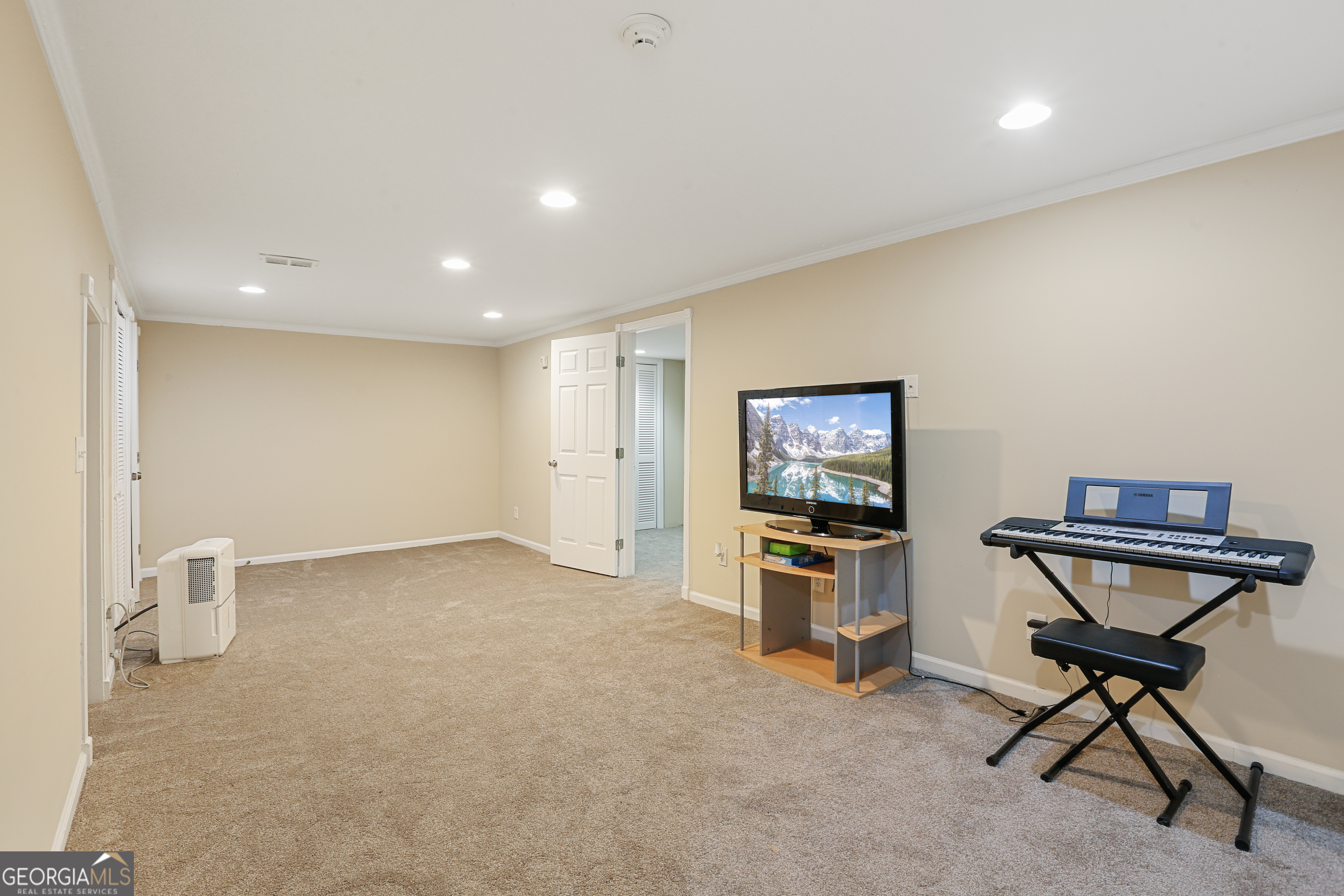 1575 Thoreau Drive Property Photo 32