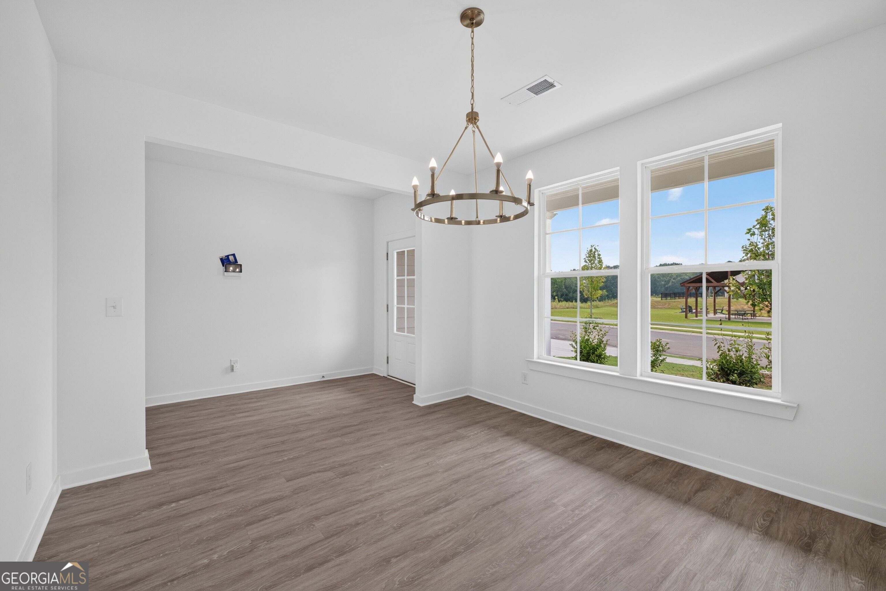 220 Ruby Robin Road Property Photo 7