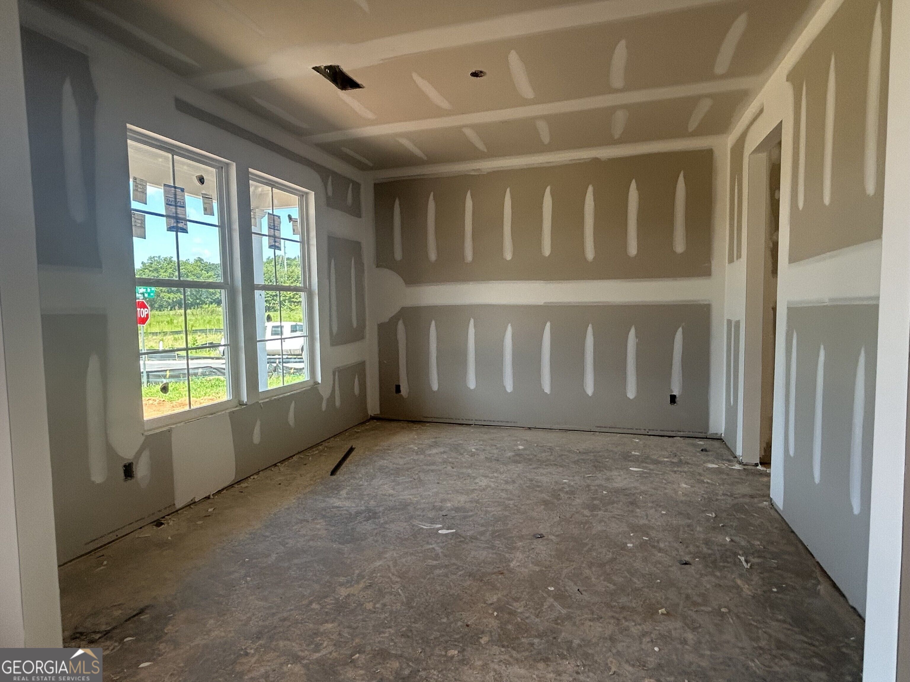 220 Ruby Robin Road Property Photo 11