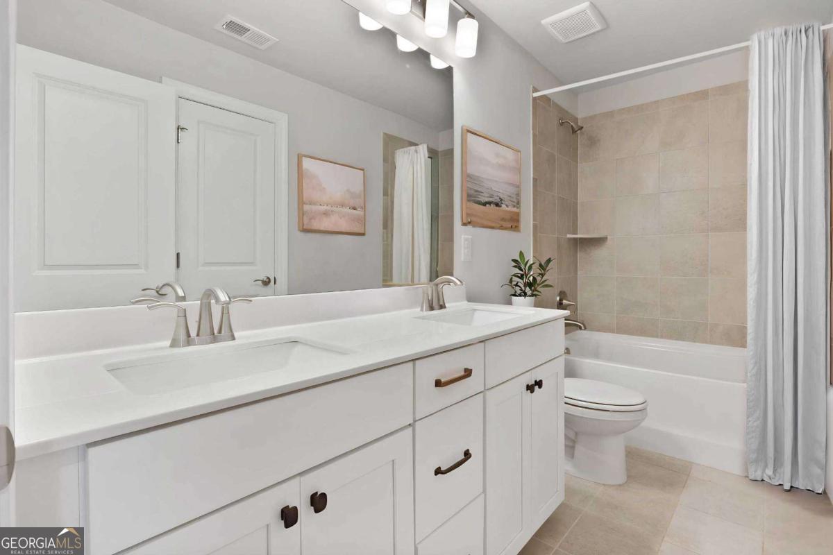 504 Hampton Crossing Property Photo 26