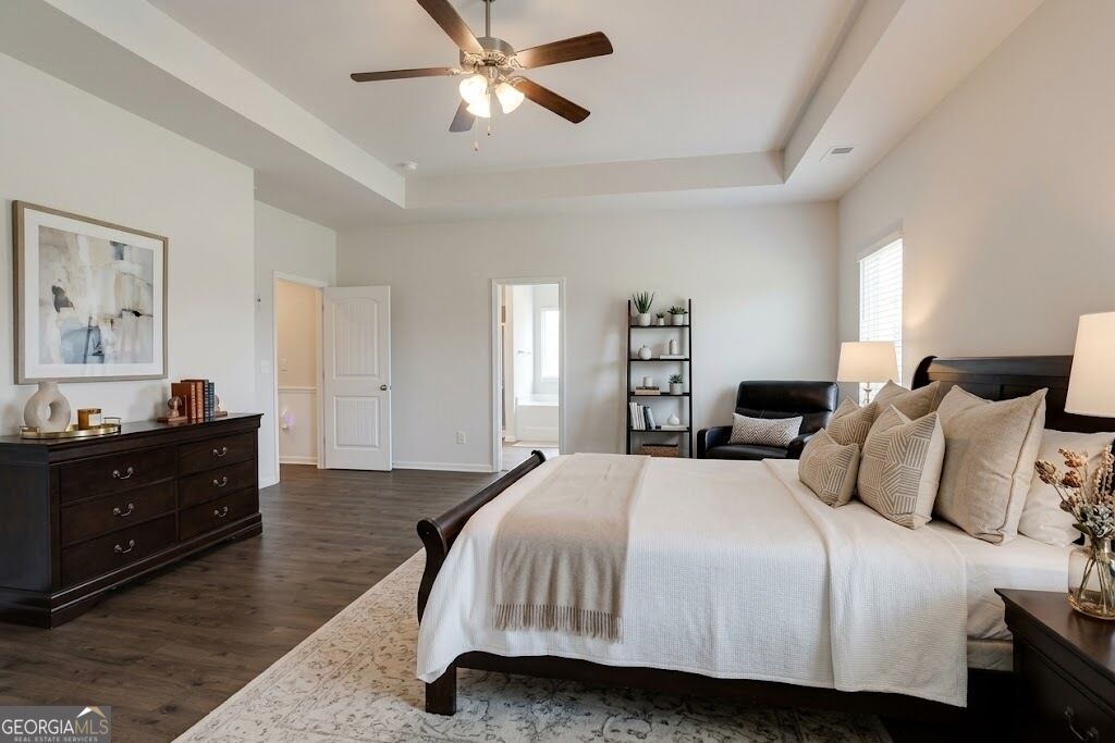 905 Habersham Court Property Photo 5