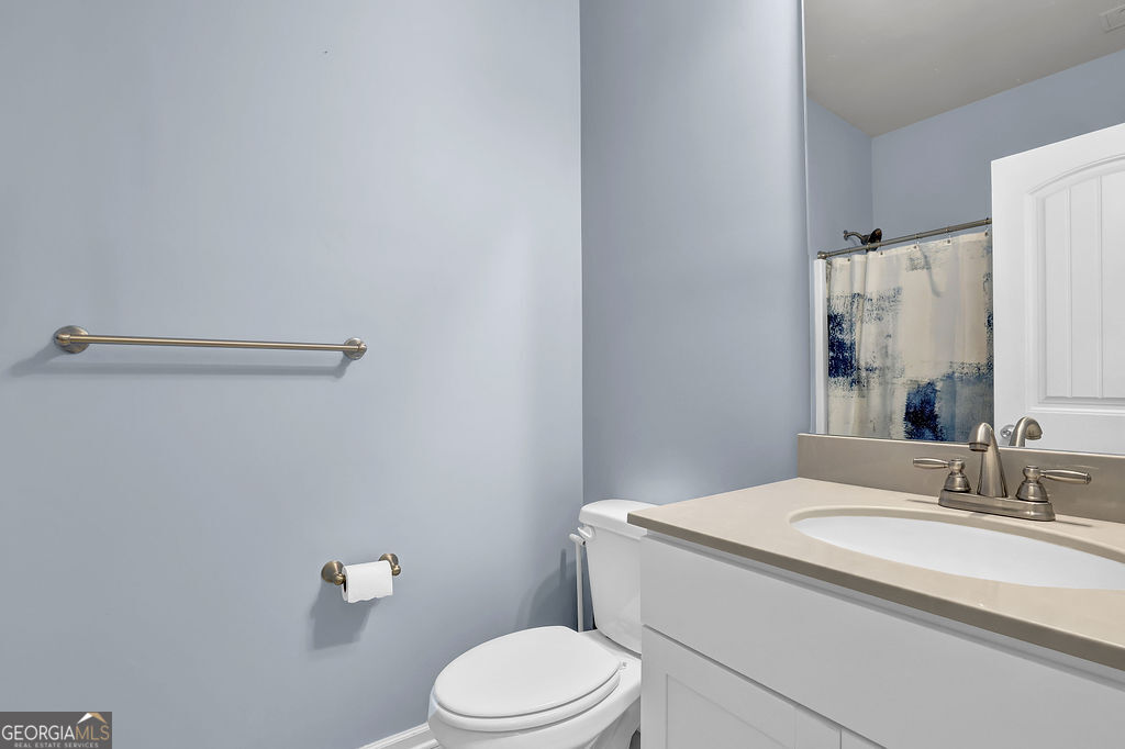 905 Habersham Court Property Photo 10