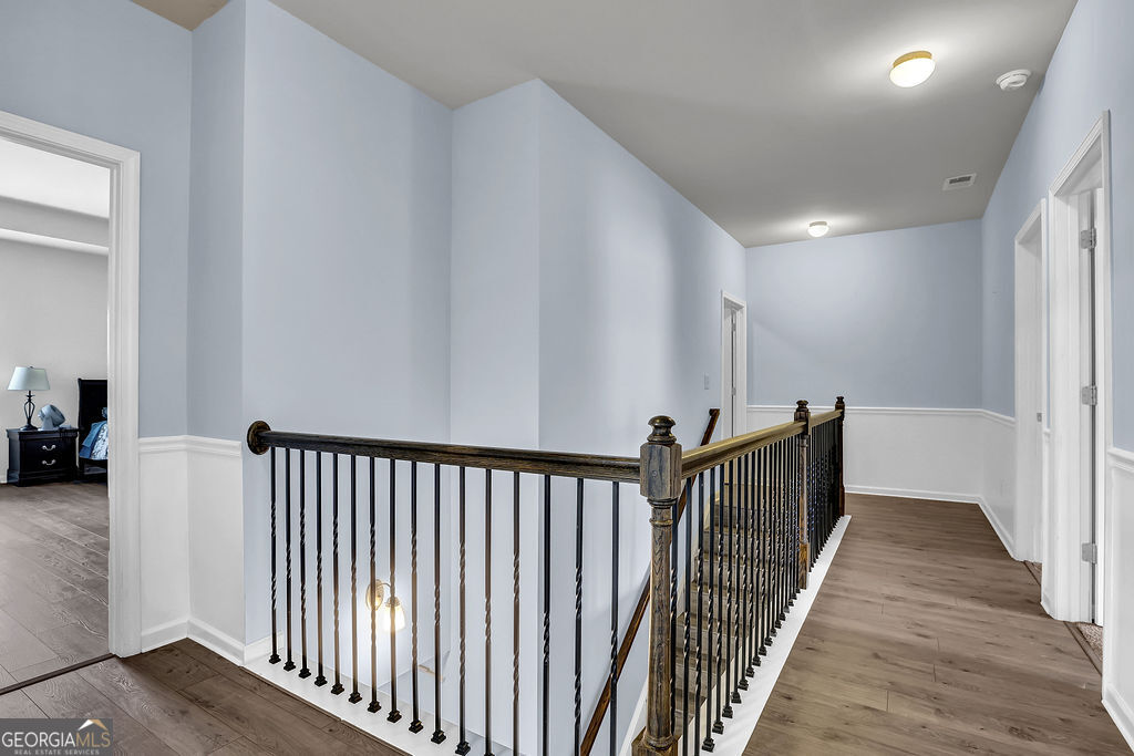 905 Habersham Court Property Photo 32