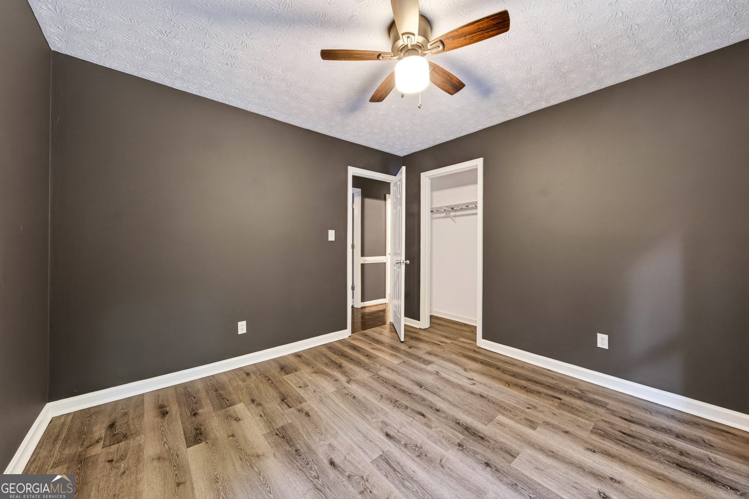 207 Saddle Trail Property Photo 6