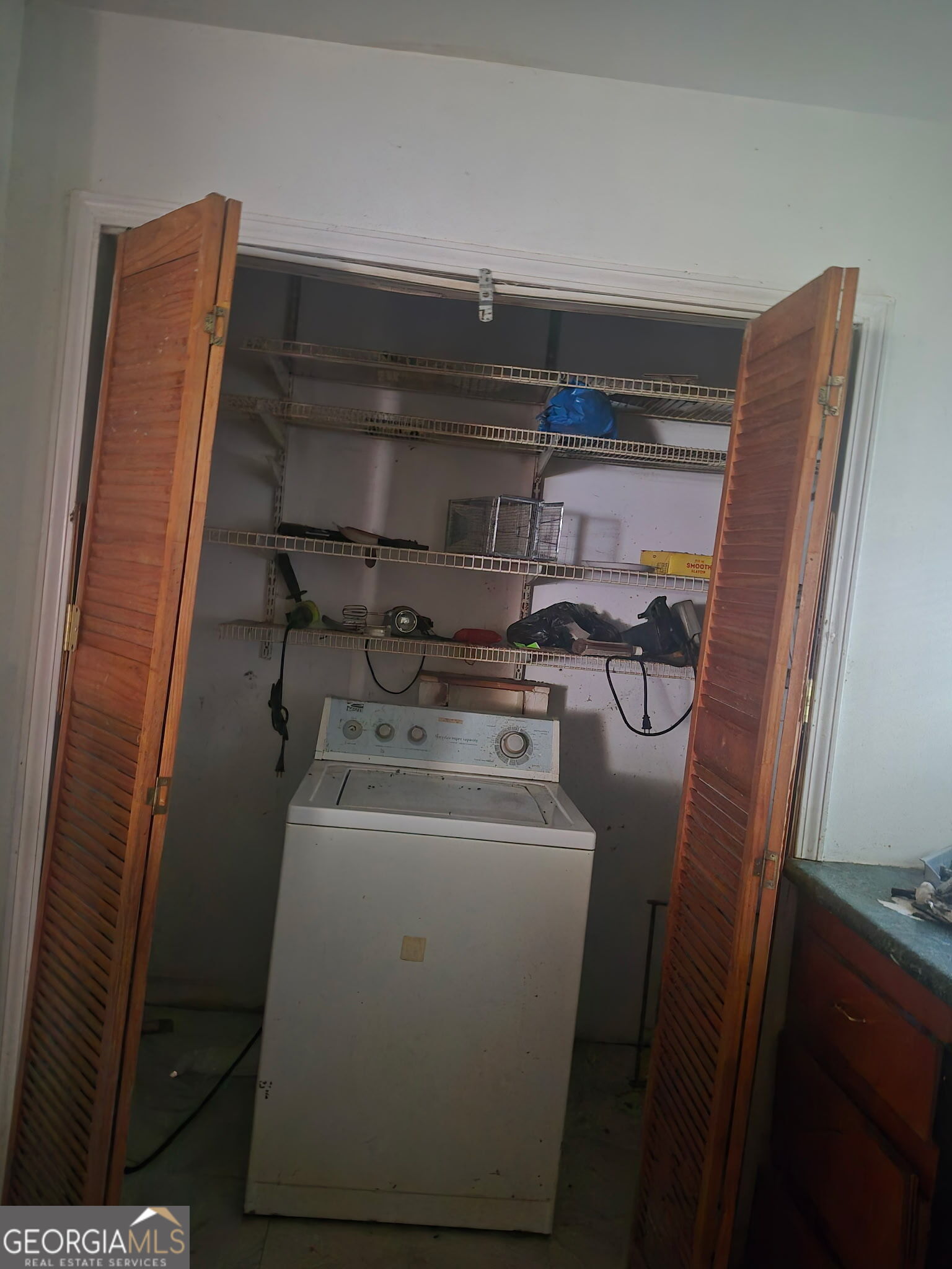 5437 Mccurdy Avenue Property Photo 8