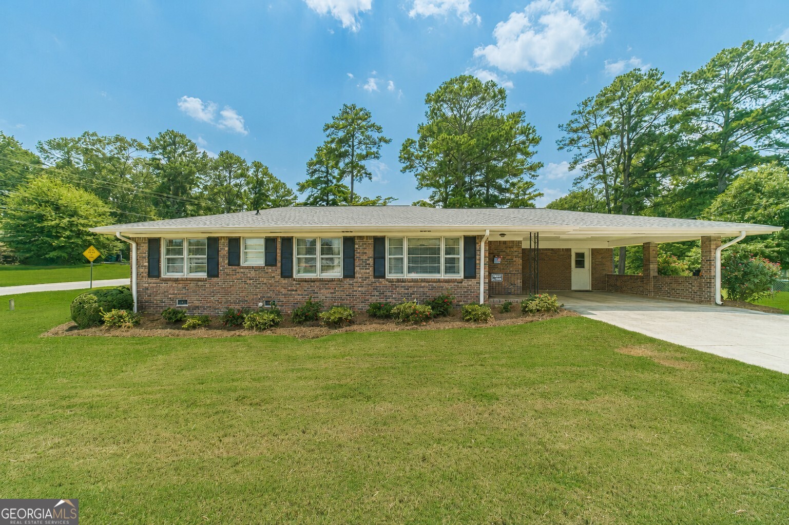 2303 Rockbridge Road Property Photo 1
