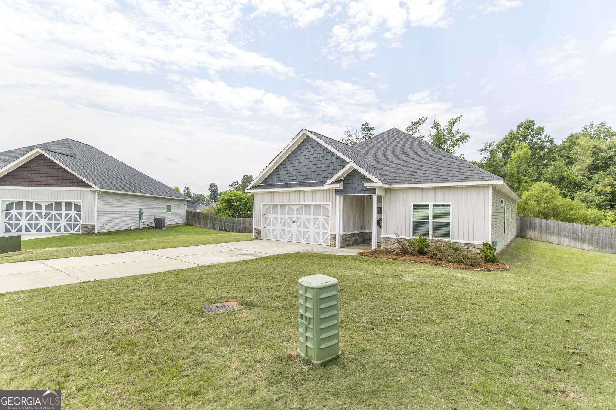112 Kettle River Lane Property Photo 4