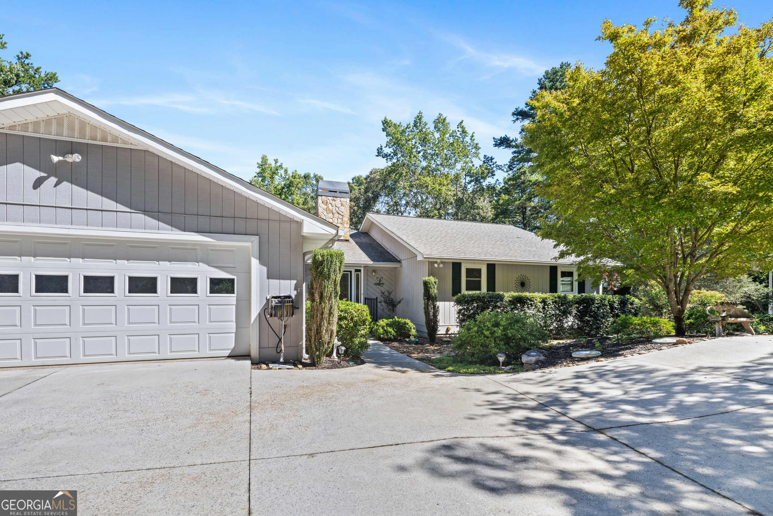 126 Indian Hills Property Photo 5
