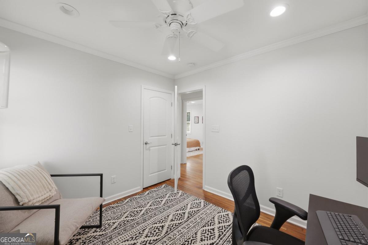 209 E 65th Street Property Photo 27