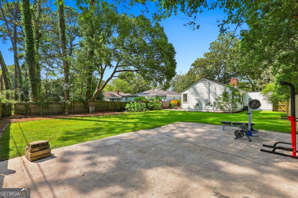 209 E 65th Street Property Photo 42
