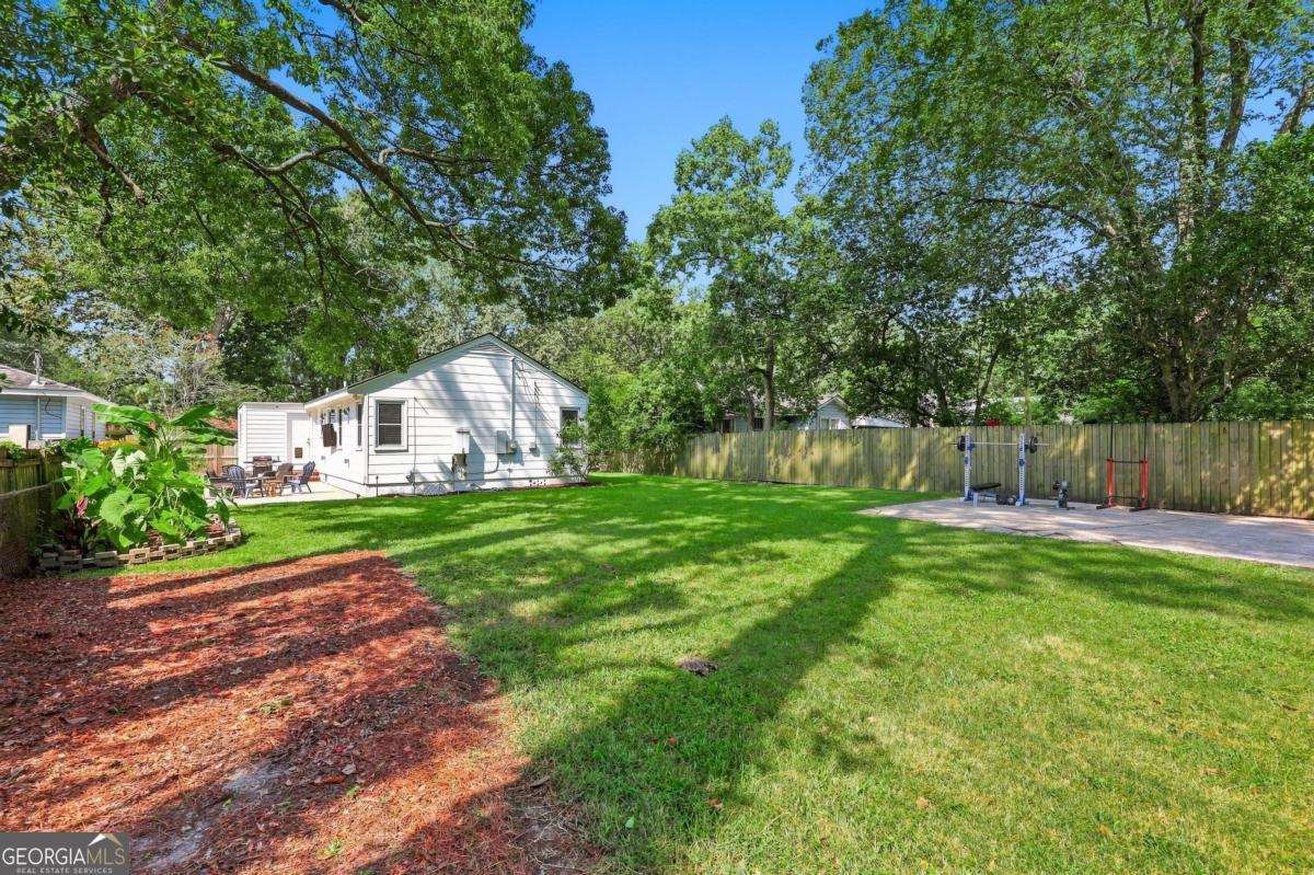 209 E 65th Street Property Photo 44