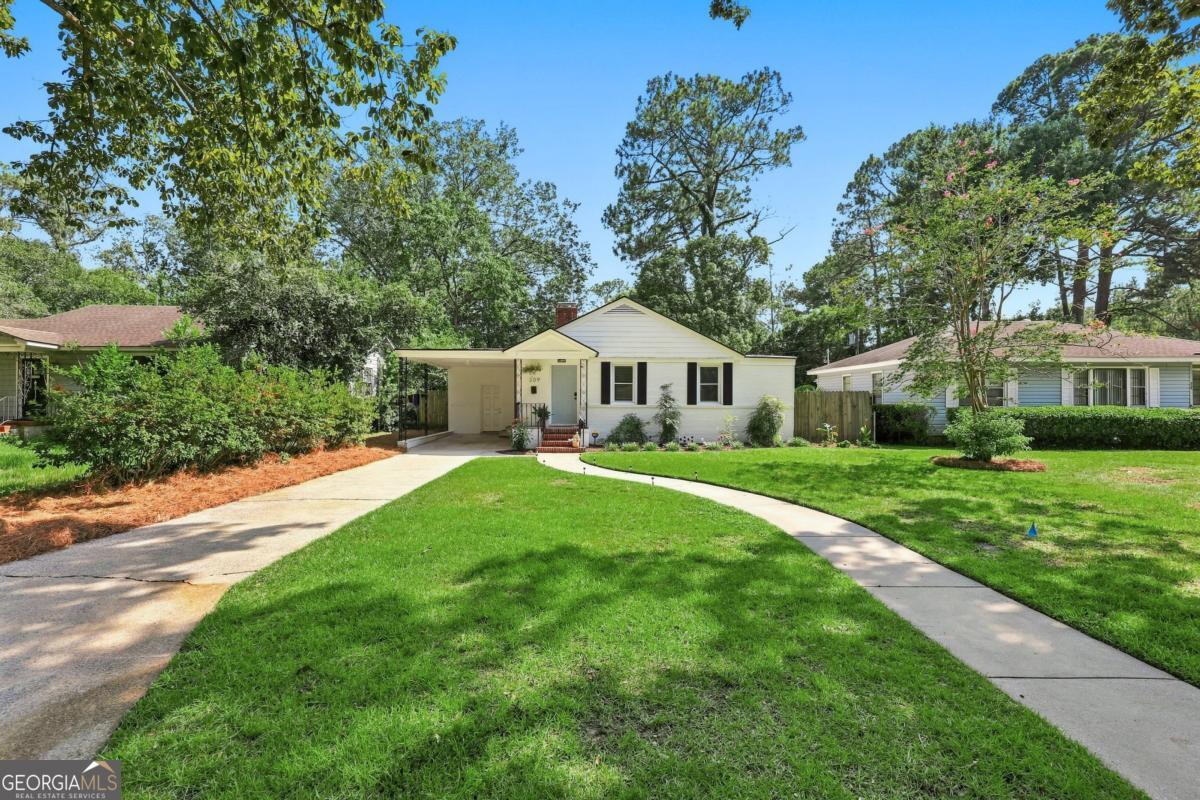 209 E 65th Street Property Photo 49
