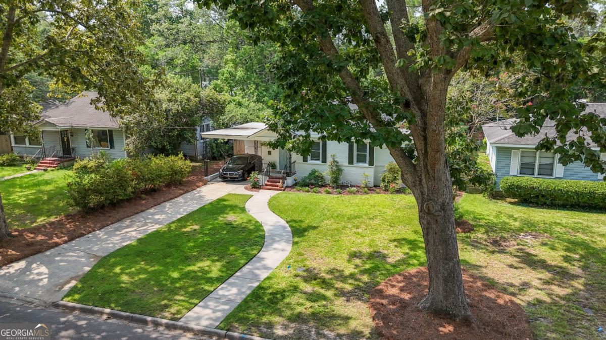 209 E 65th Street Property Photo 58
