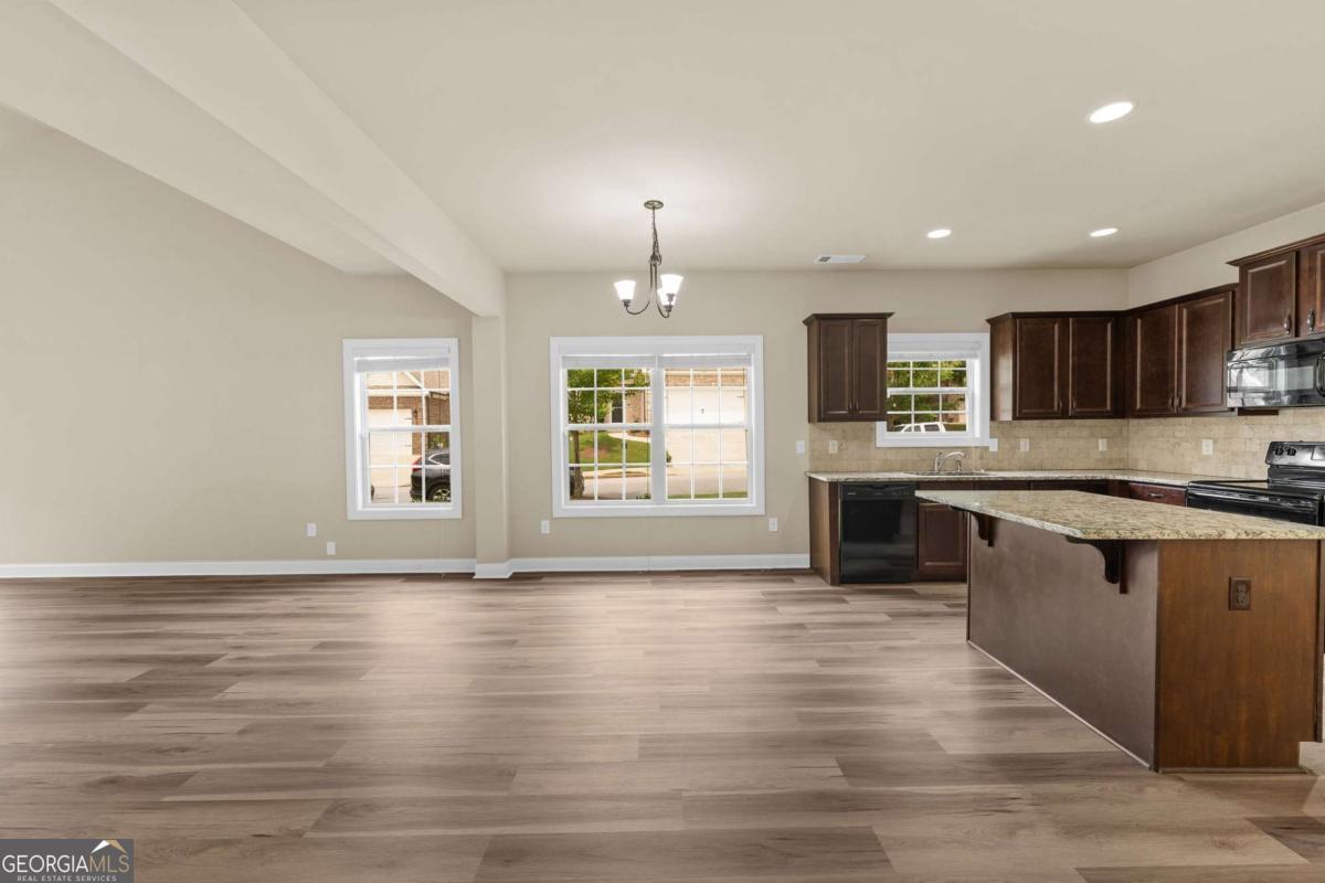 800 Ansbeth Way Property Photo 15