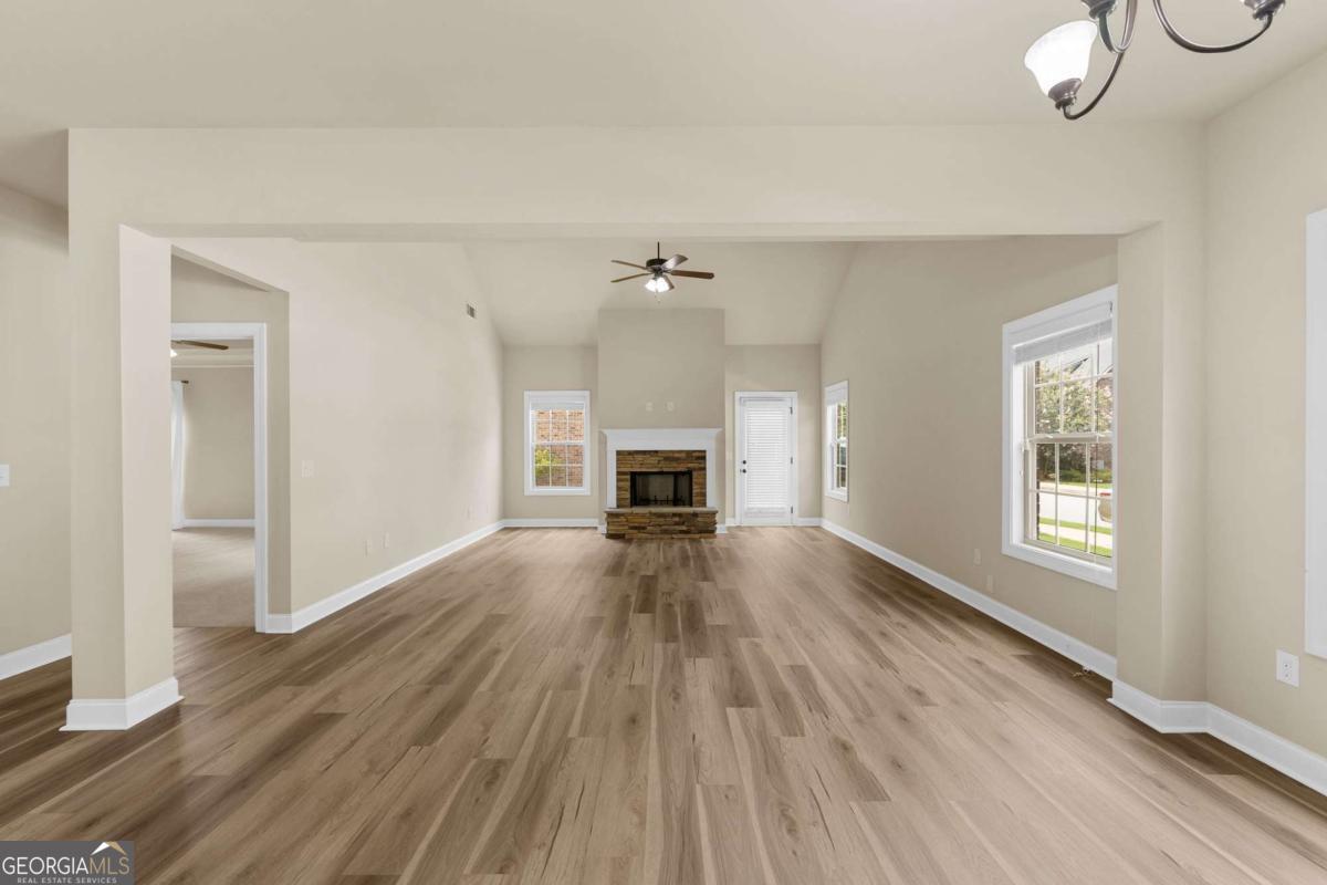 800 Ansbeth Way Property Photo 17