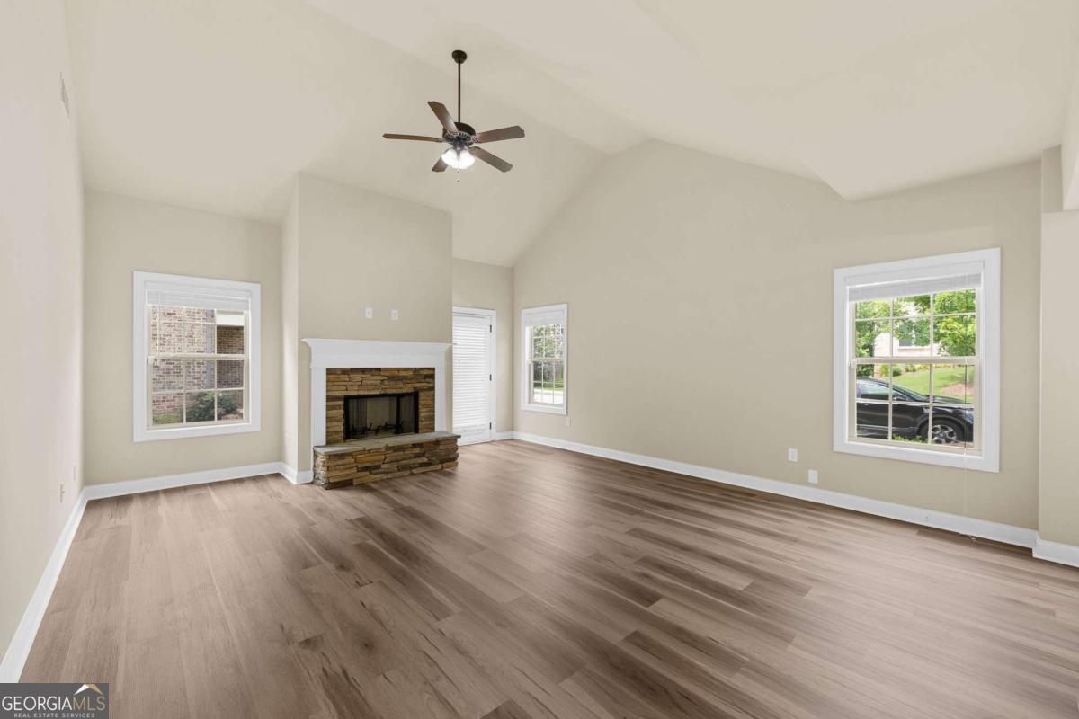 800 Ansbeth Way Property Photo 18