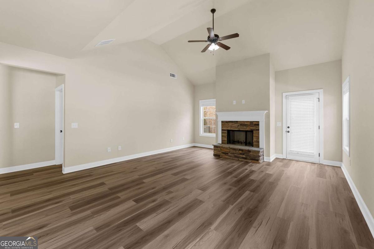 800 Ansbeth Way Property Photo 20