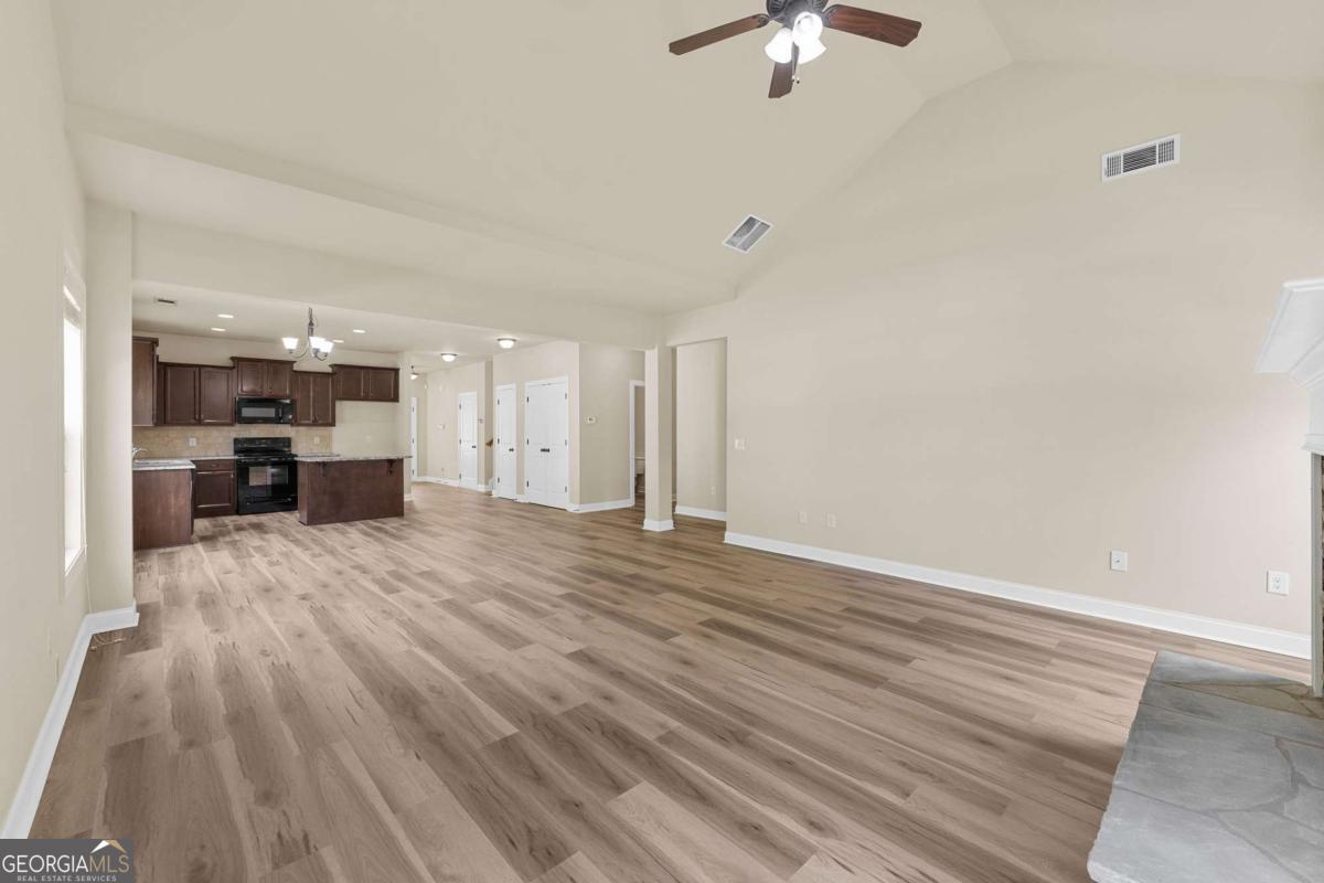 800 Ansbeth Way Property Photo 21
