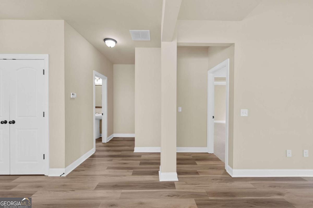 800 Ansbeth Way Property Photo 23