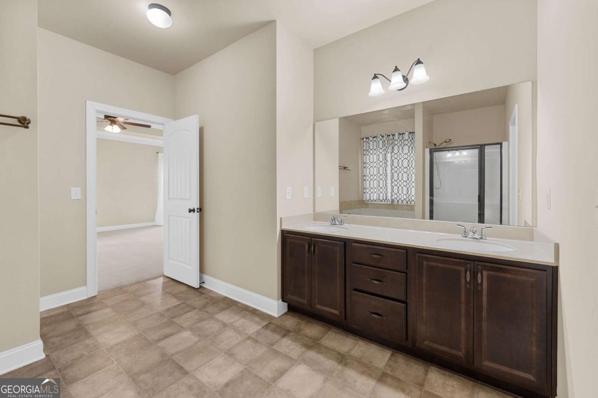 800 Ansbeth Way Property Photo 30