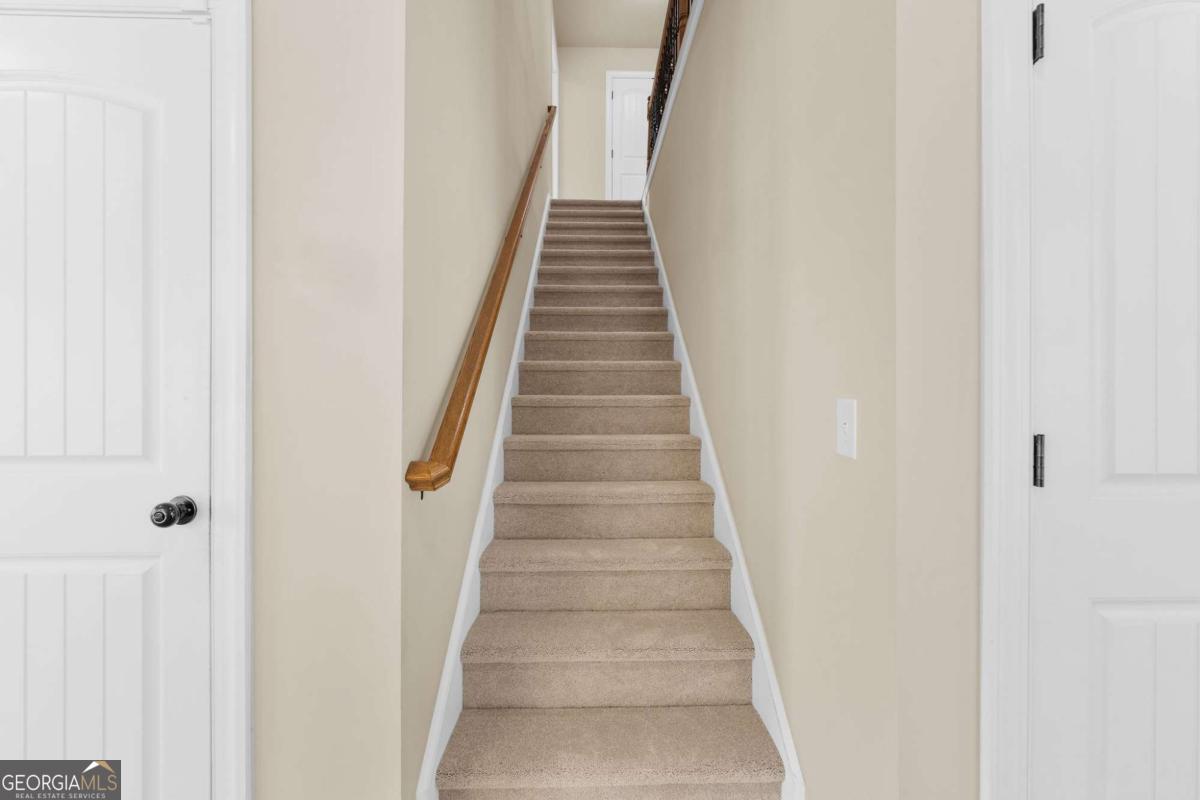 800 Ansbeth Way Property Photo 35