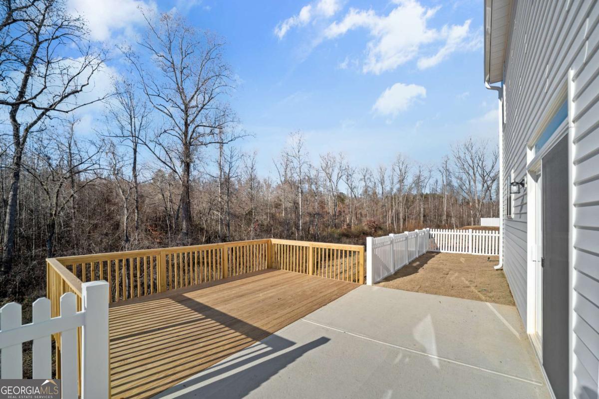 101 Cedar Crest Lane Property Photo 10