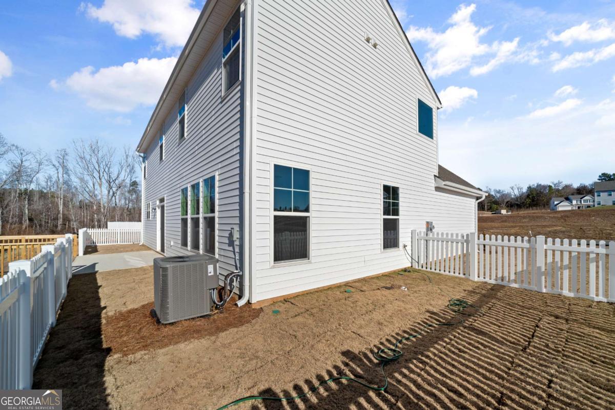 101 Cedar Crest Lane Property Photo 12