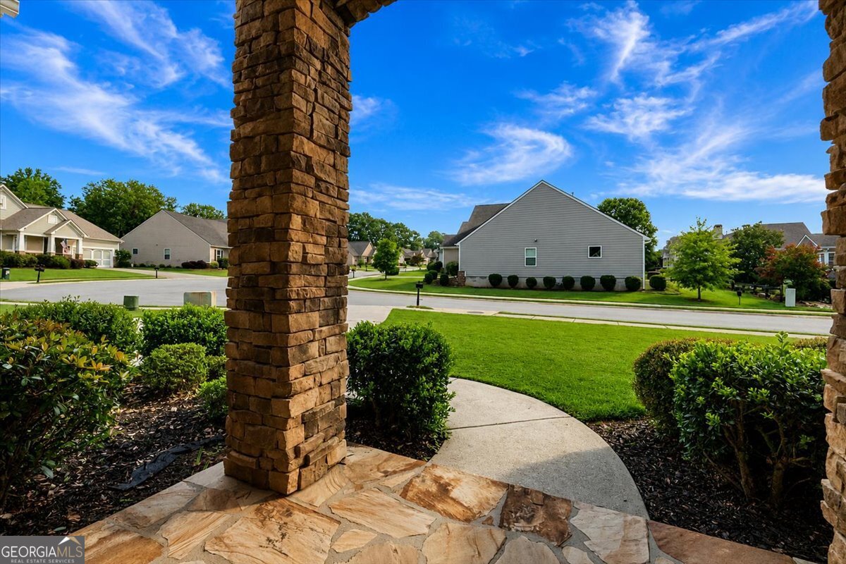 1067 Creekwood Circle Property Photo 3