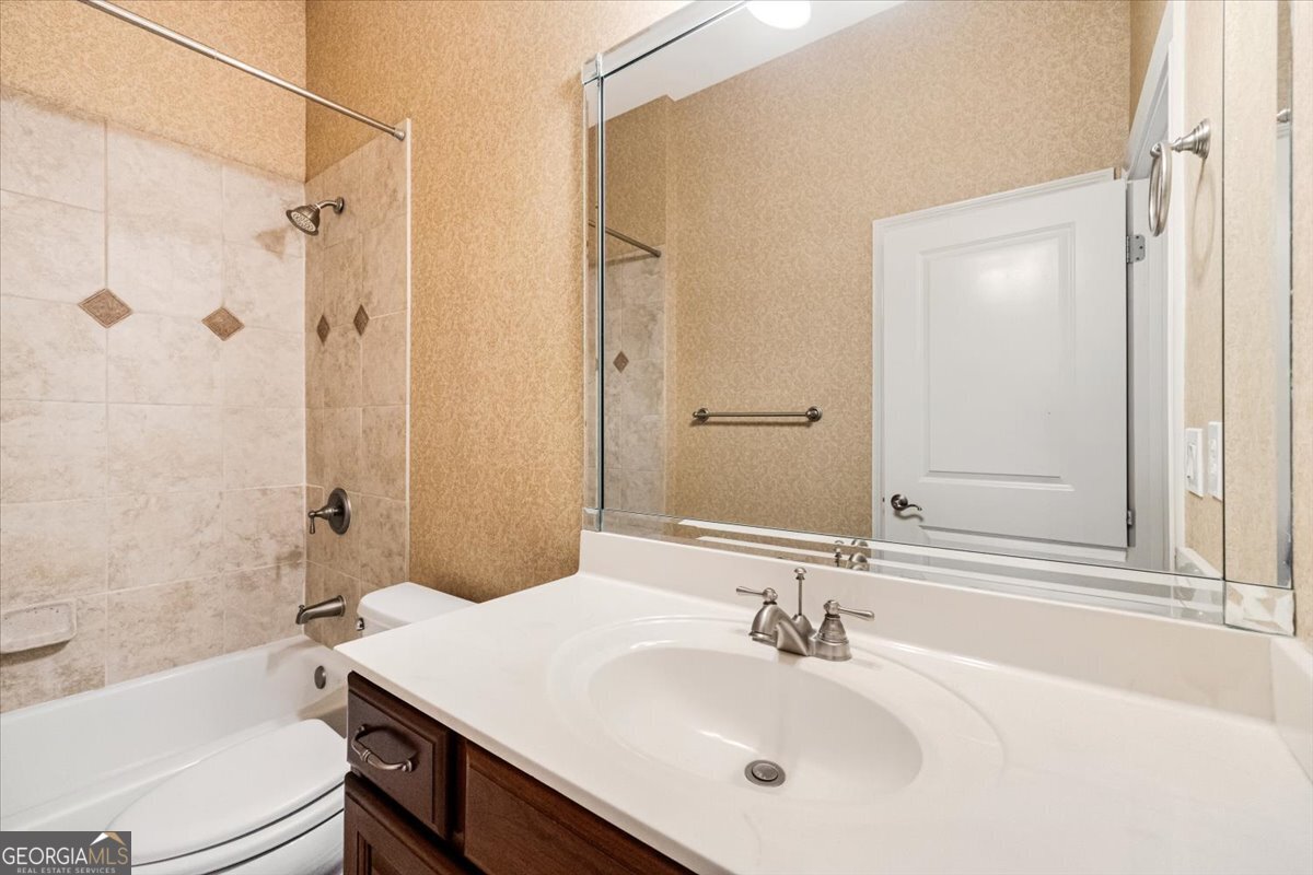 1067 Creekwood Circle Property Photo 13