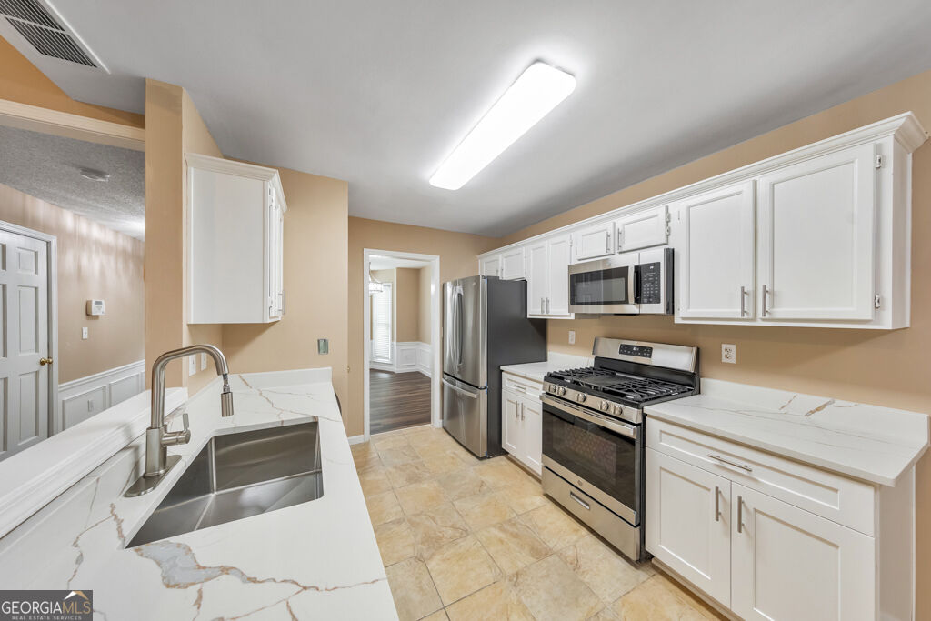 320 Outwood Mill Court Property Photo 3