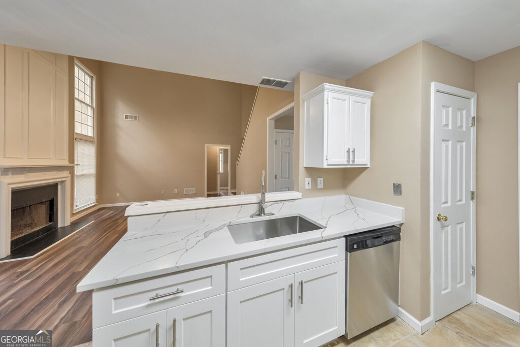 320 Outwood Mill Court Property Photo 4